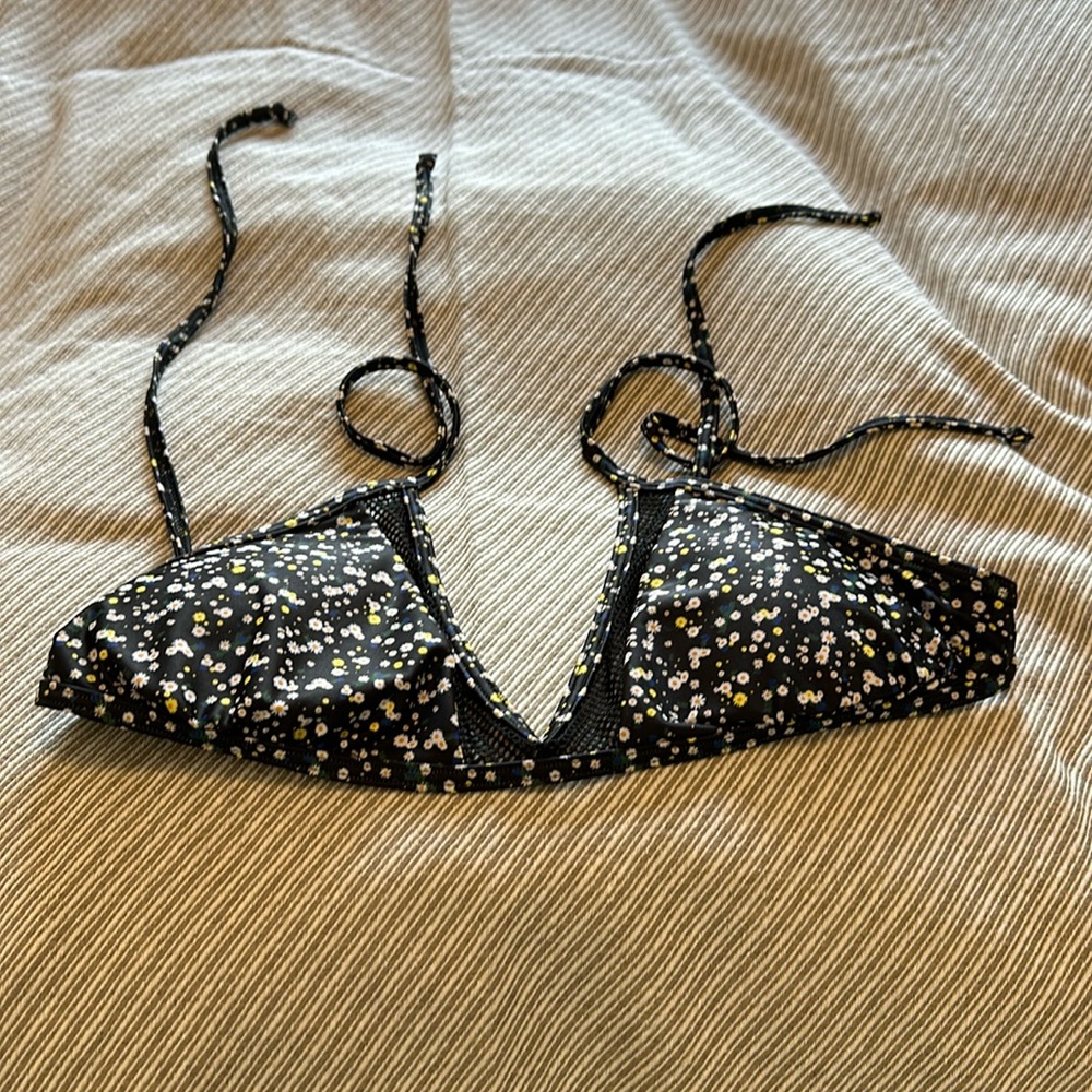 Simons bikini top